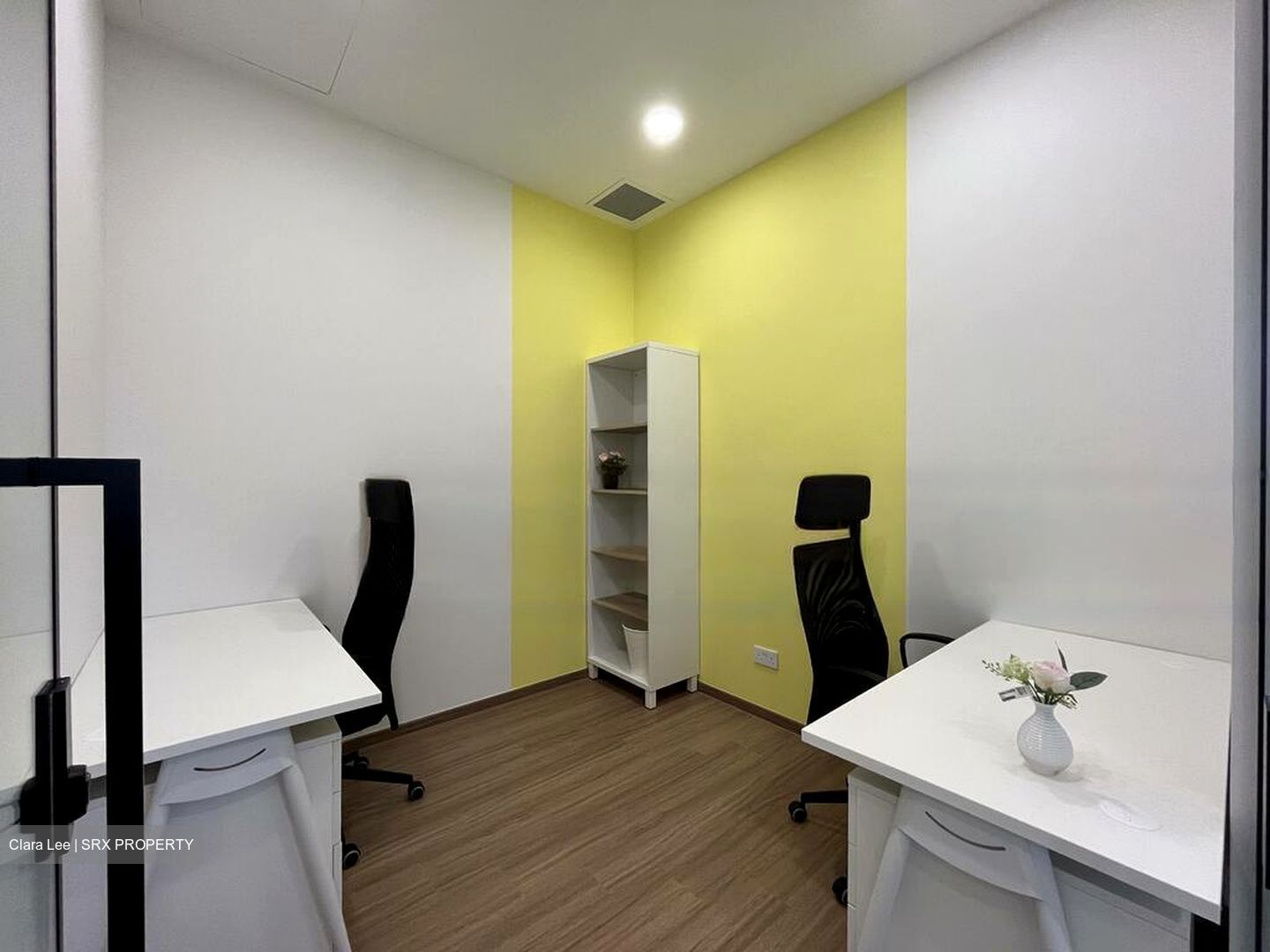 Woods Square (D25), Office #462633401